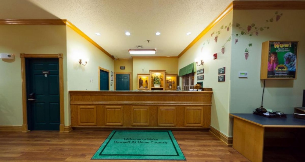 Country Inn & Suites by Radisson, Salina, KS Image 30