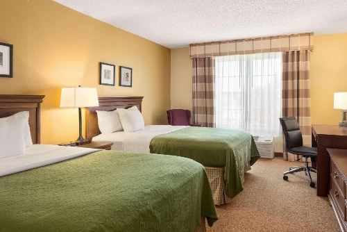 Country Inn & Suites by Radisson, Salina, KS image 4